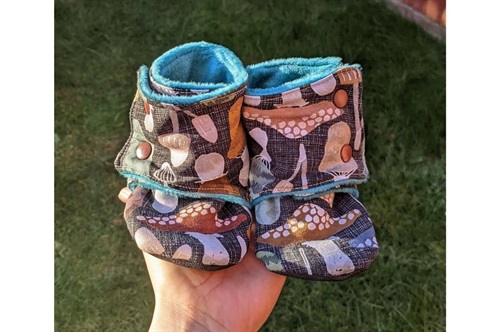 Buy 0-3m Fleece Stay on Booties Mushrooms now using this page